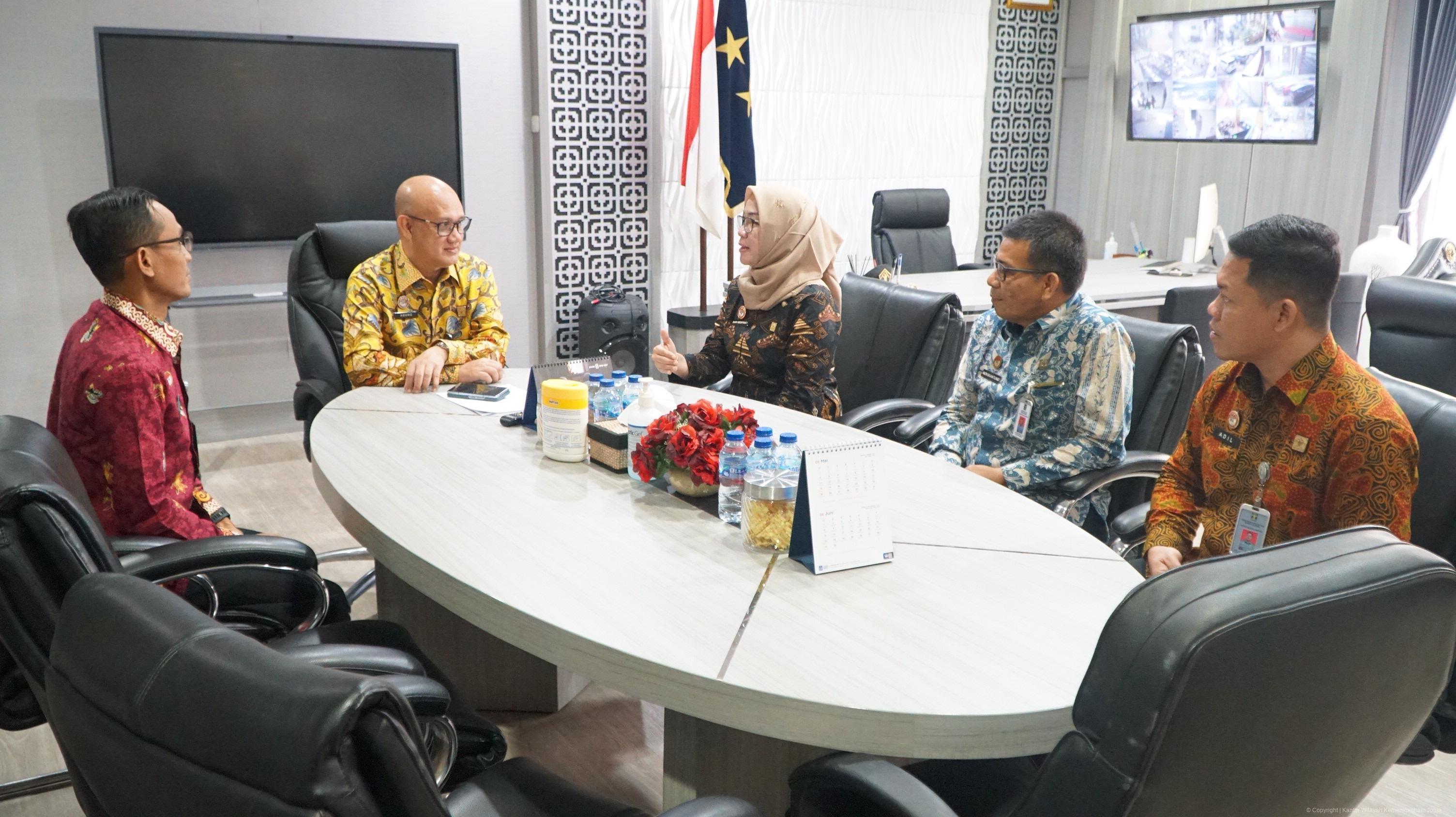 Kanwil Kemenkum DIY Sambut Hangat Kunjungan Kanwil Kemenkum Lampung, Paparkan Berbagai Inovasi