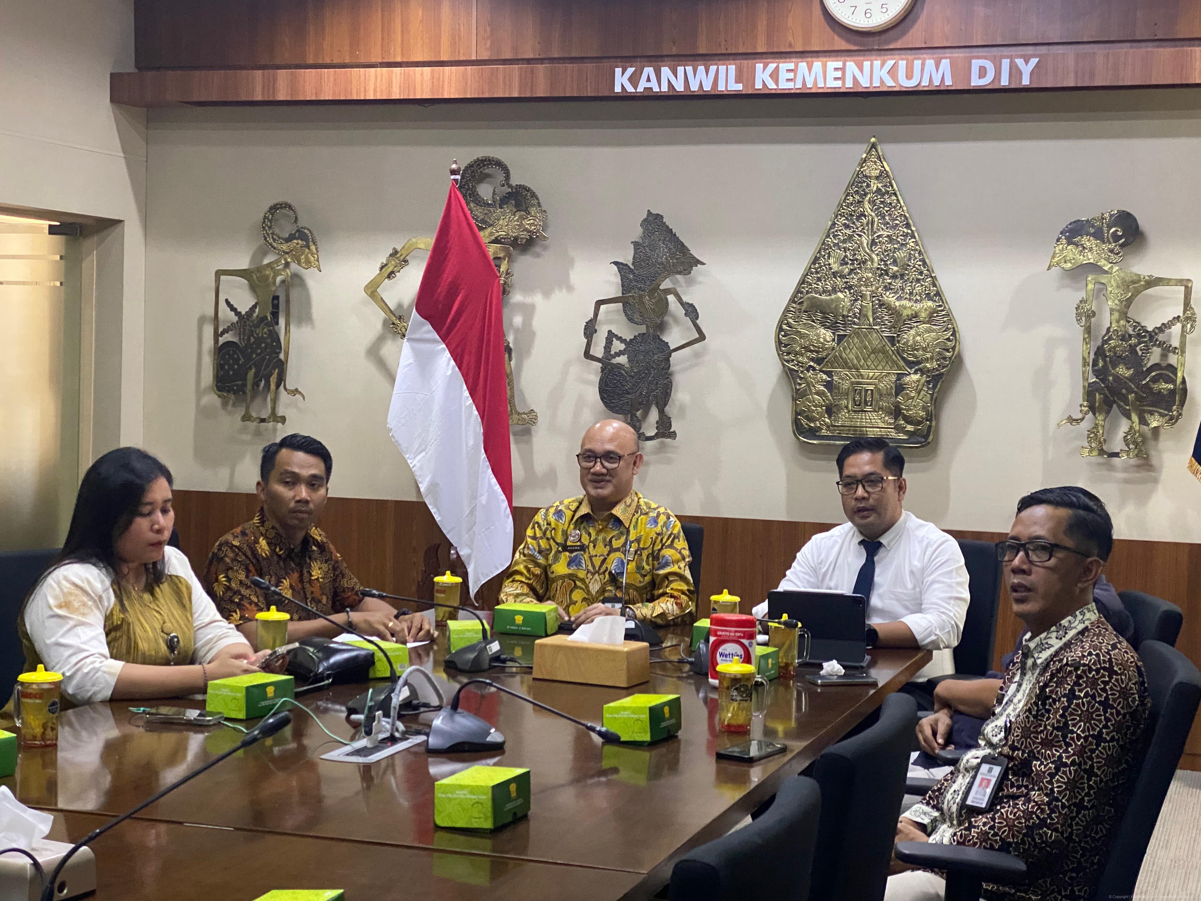 Kanwil Kemenkum DIY Ikuti Entry Meeting Audit Ketaatan: Komitmen Wujudkan Transparansi dan Kualitas Produk Hukum Daerah
